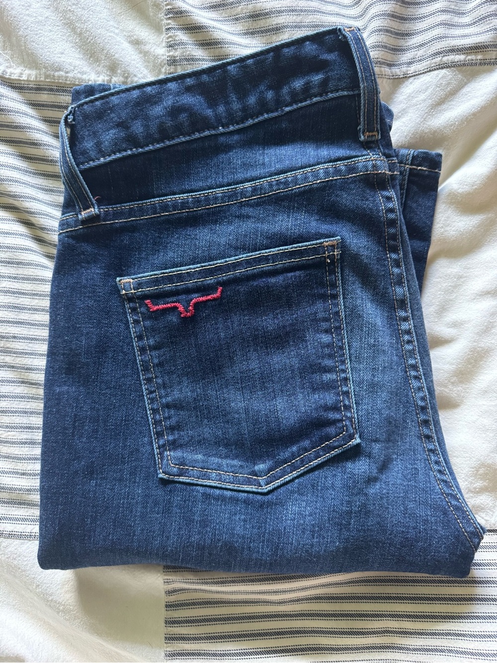 Kimes Ranch Jennifer Dark Wash 4/36